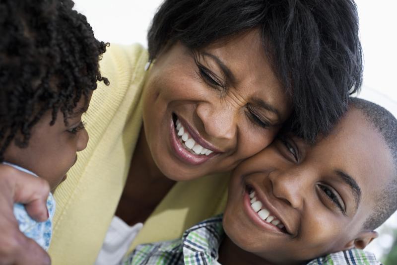 mom_kids_hug.jpg