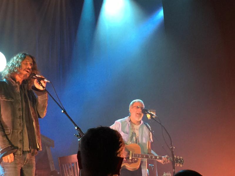 Chris Cornell Joins Yusuf Islam On Stage At Los Angeles Concert