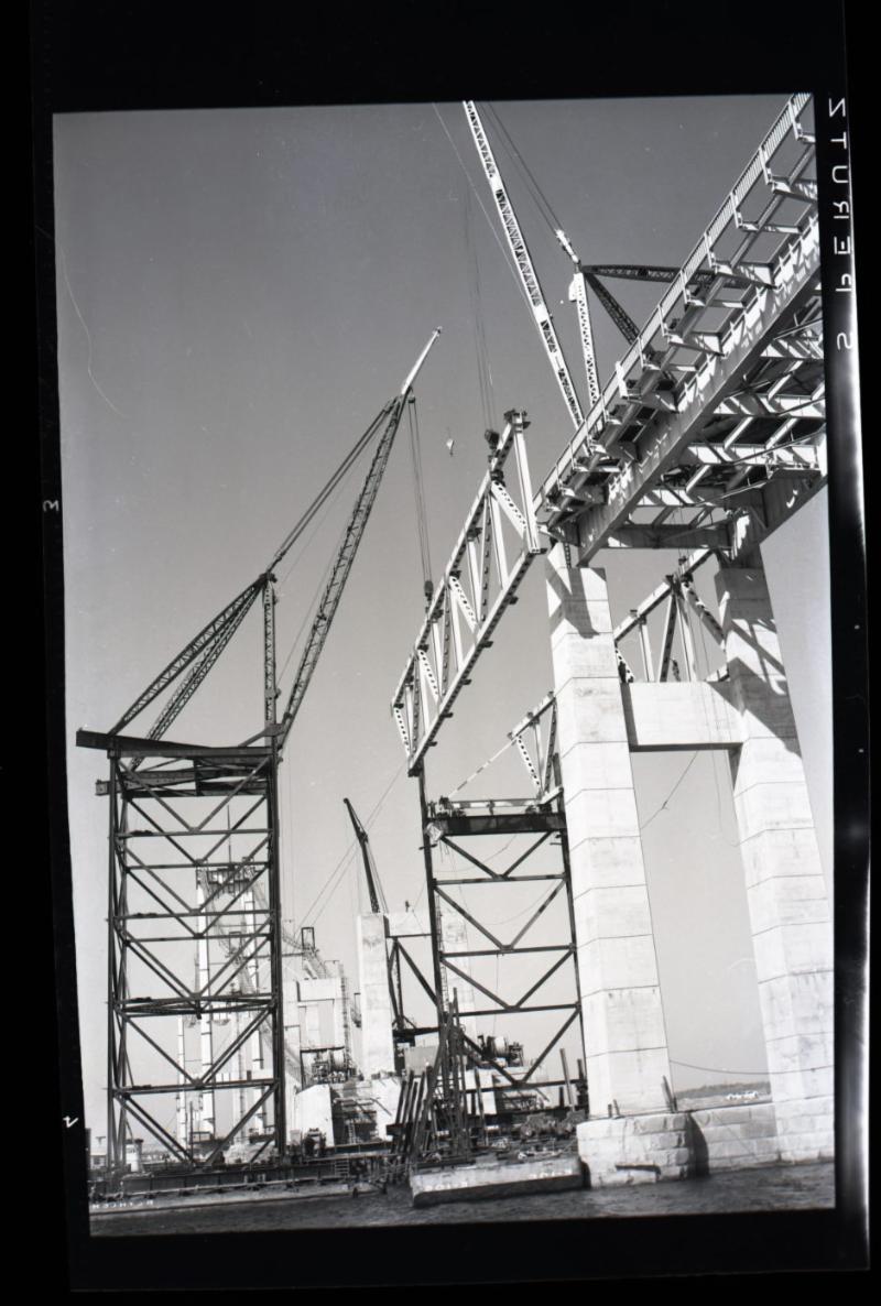 Newport Bridge construction