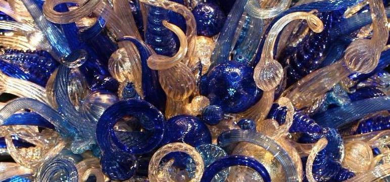 Chihuly Chandelier-up colse