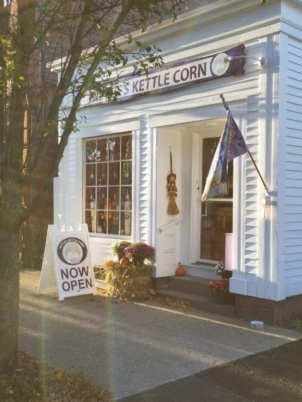 SMALL BIZ Drinks at Nettie's Kettle Corn Coworking Rhode Island The