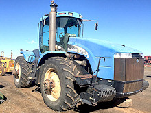 RECEIVED FOR WRECKING (TOOWOOMBA)! New Holland® TJ425 Tractor