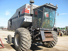 RECEIVED FOR WRECKING (COROWA)! Allis ChalmersÂ® R50 Gleaner Header