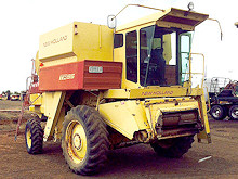 RECEIVED FOR WRECKING (TOOWOOMBA)! New HollandÂ® TR95 Header