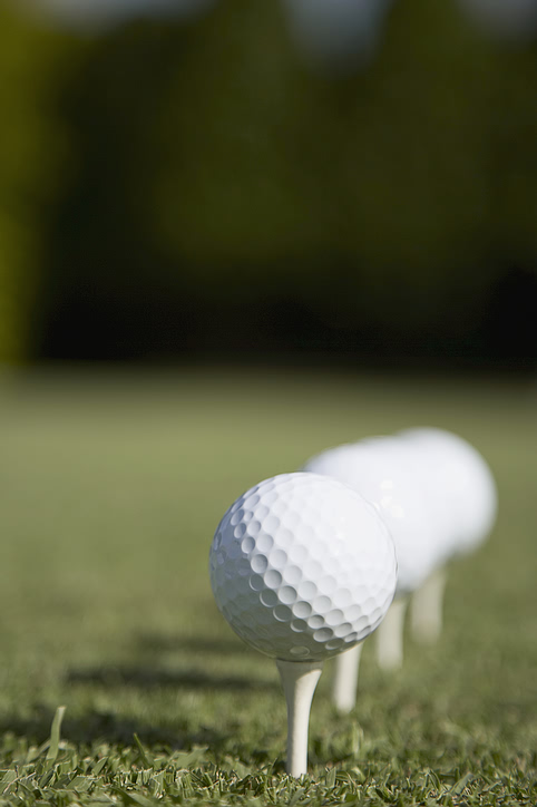 golf_balls_lined.jpg