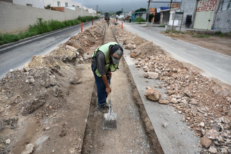 Llega drenaje sanitario al sector Llega drenaje sanitario al sector