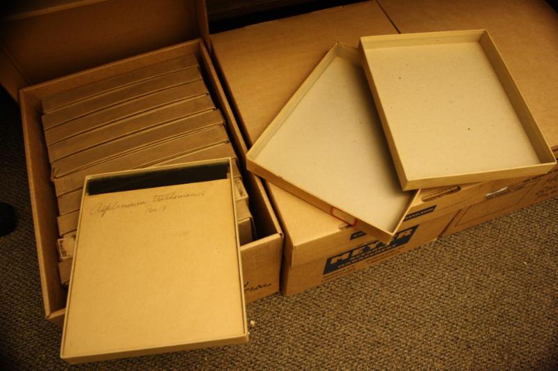 The plates were meticulously maintained and recorded by Lincoln during his lifetime. These are the original boxes with Lincoln_s notations on the paper wrappers and at  times on the plates themselves.