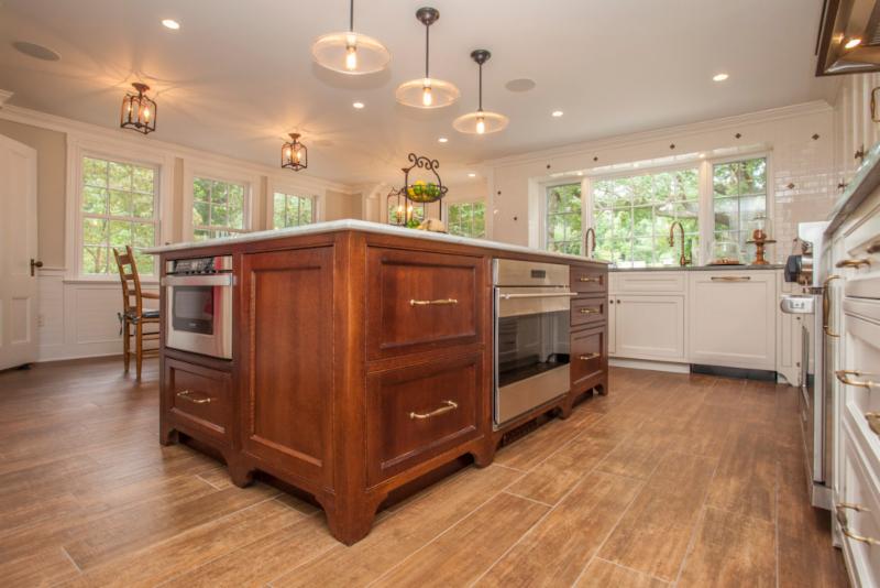 Rift White Oak Island with painted border cabinets