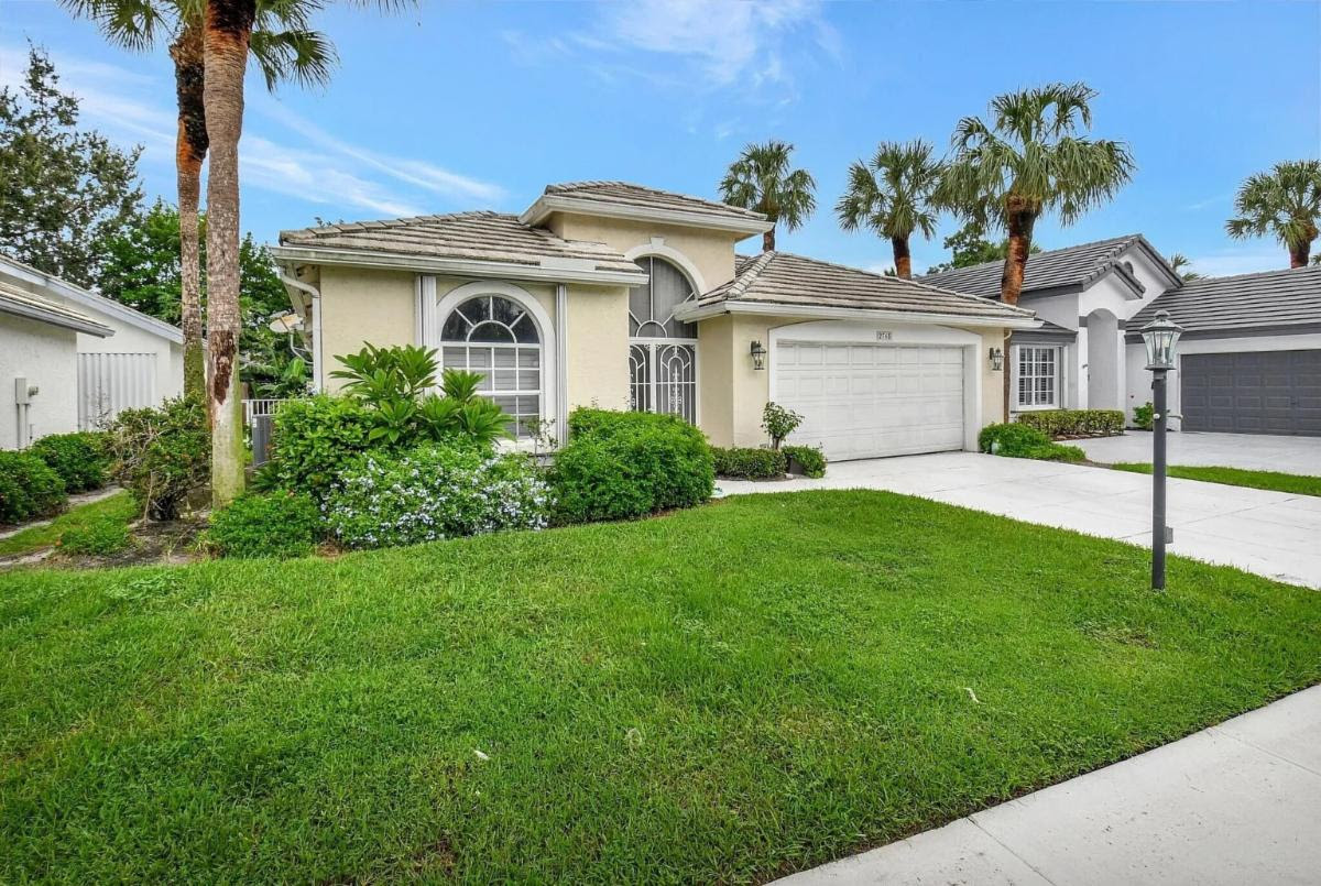 Oct 18, 2024 " 4 " 🔥 NEW 🌴 Palm Beach County Investor Specials