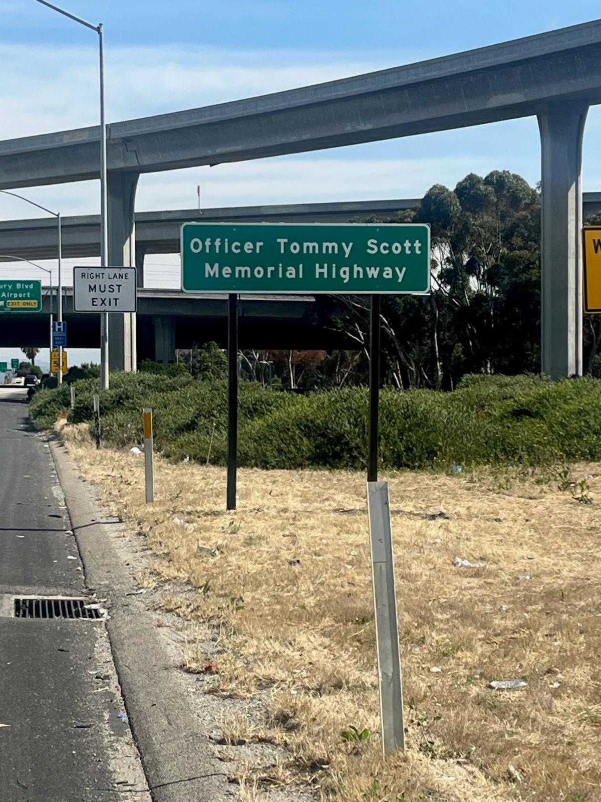LAAPOA Press Release: Officer Tommy Scott Memorial Freeway Signs Installed