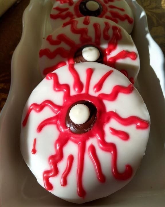 Eyeball cookies