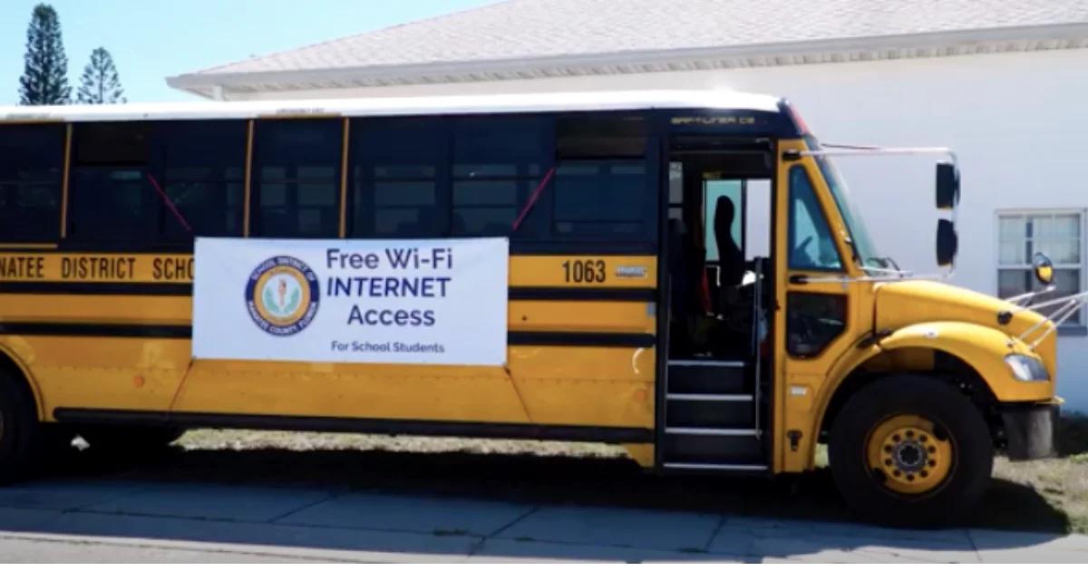 032 - school bus wifi.jpg