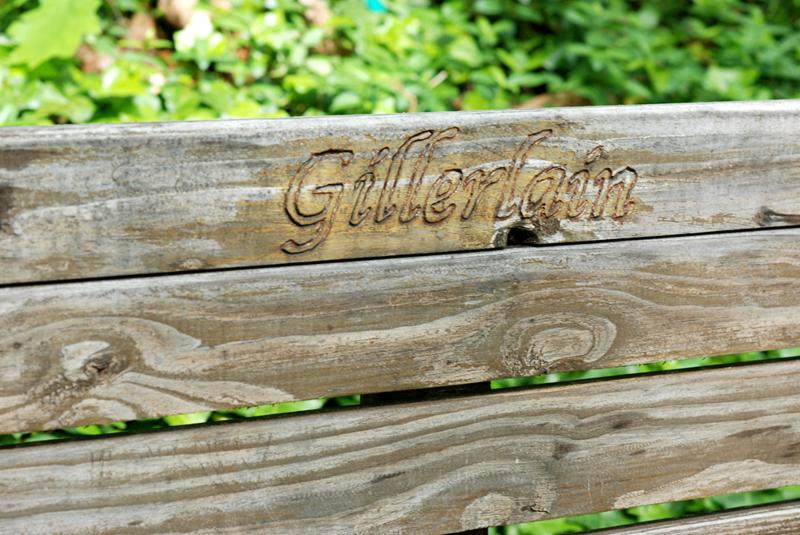 Gillerlain bench close up