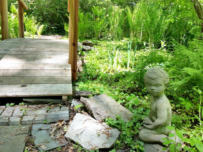 Ann Gillerlain's statue