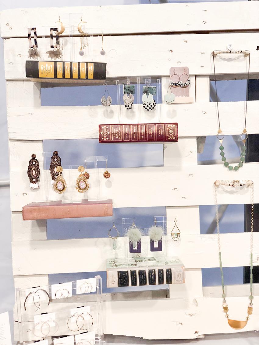 Holiday Pop-Up Shops