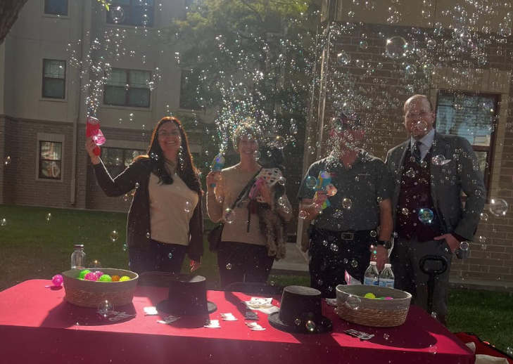 West.Is.Best.Bubble.Photo
