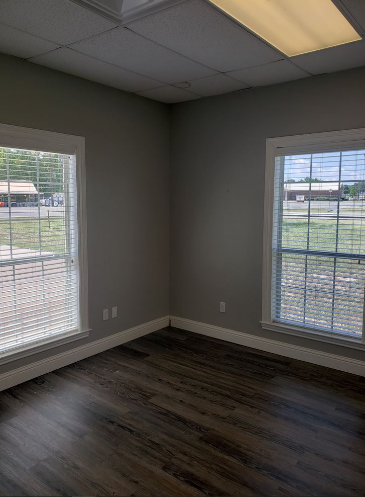 💡2Unit Office Building on 0.7 Acres in Mineola, TX Wood County 75773💡