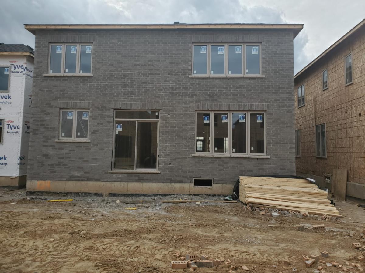 Distressed Sale Detached Home In Shelbuern!! Estates Home In Kleinburg