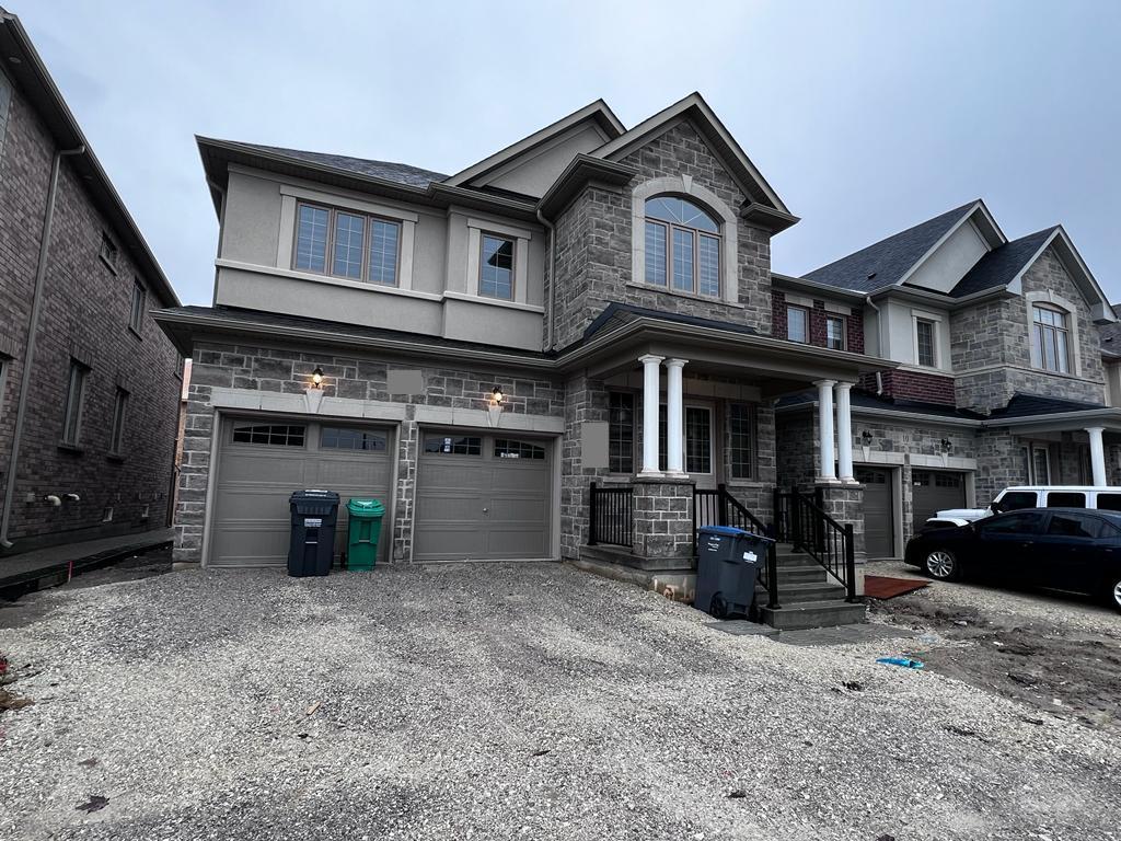 2900 Sqf Detached 40' Lot Ready To Move Home In Brampton . Finished Basement with Sep Entrance.