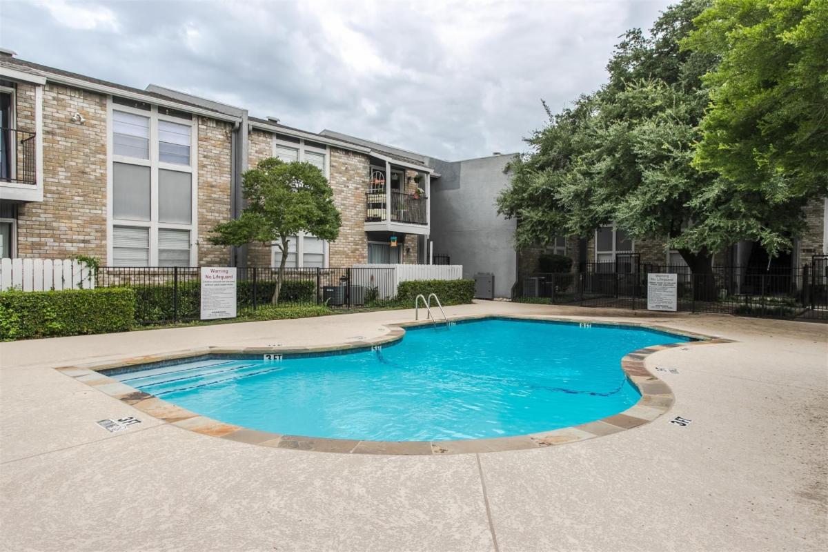 2/2 Condo in Dallas
