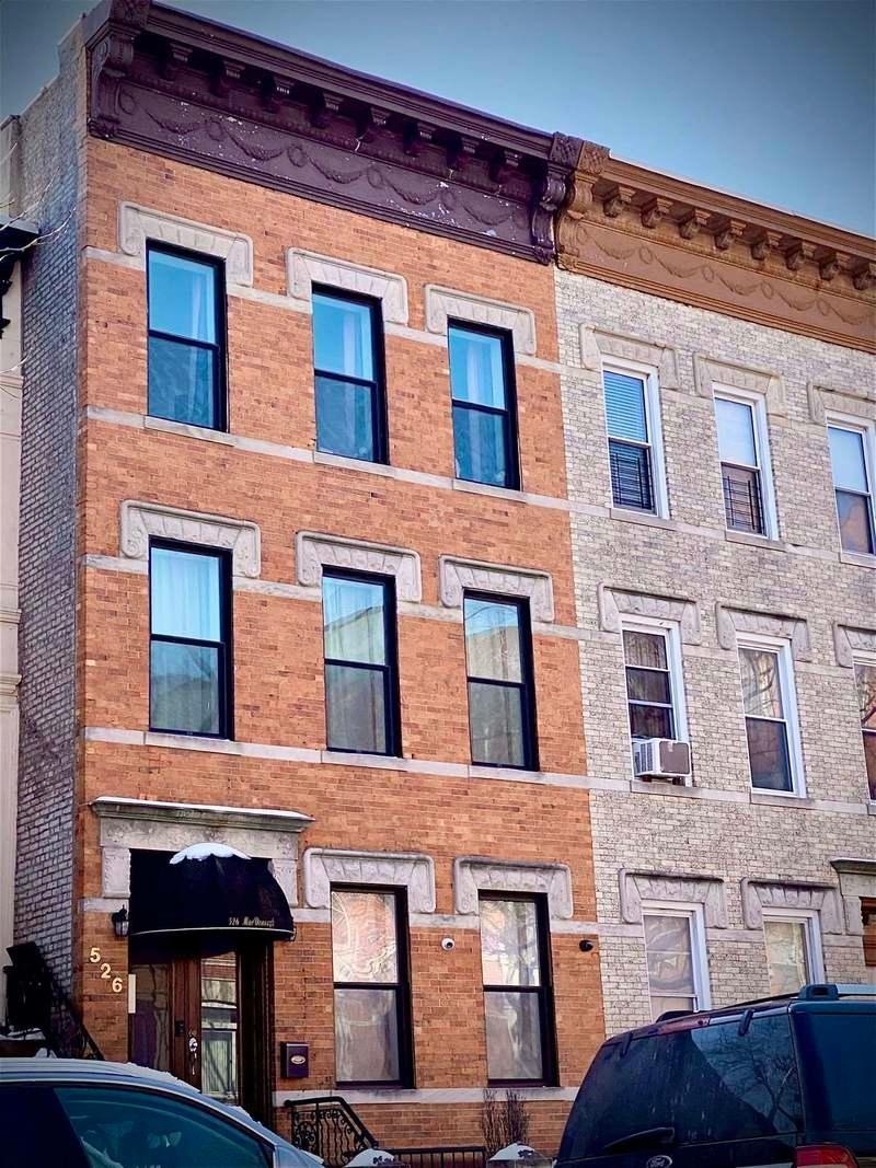 **INVESTMENT EDITION 3,4,8 Units and mixed use buildings for sale