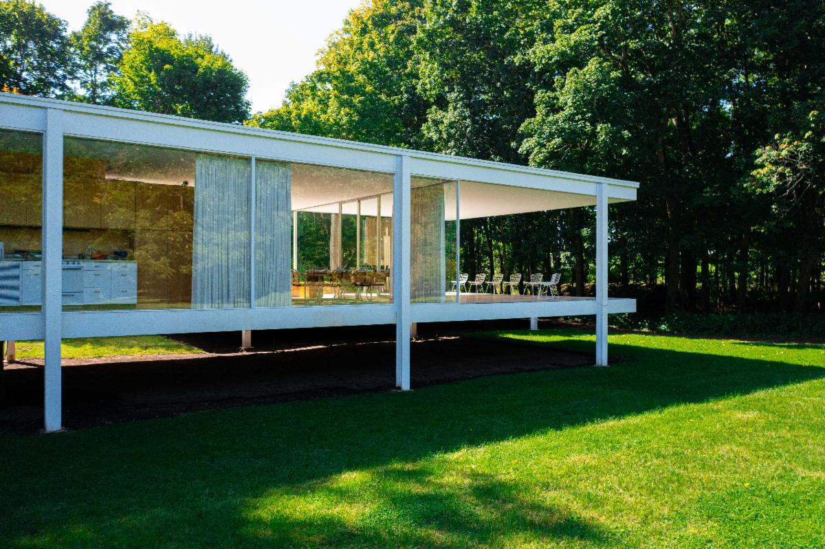 The Edith Edith Farnsworth House Summer Happenings