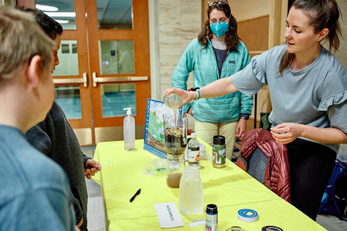 ASG_Family-science-day-2022-water-quality-Madison2_CREWS.jpg