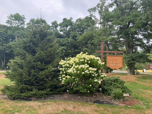 Jonathan Bourne Public Library sign