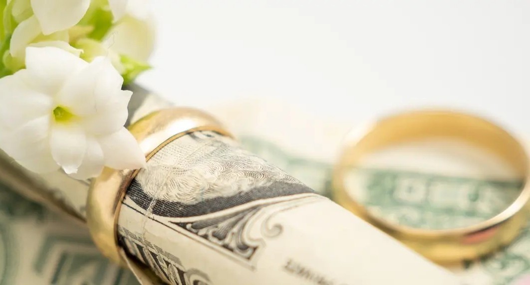 More Couples Turn Wedding Registries Into Housing Funds