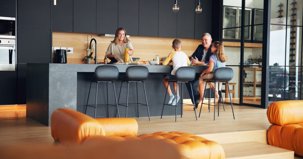 What Bigger Homes Reveal During Peak Activity