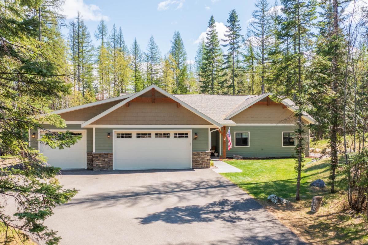 280 Shady Lane, Bigfork