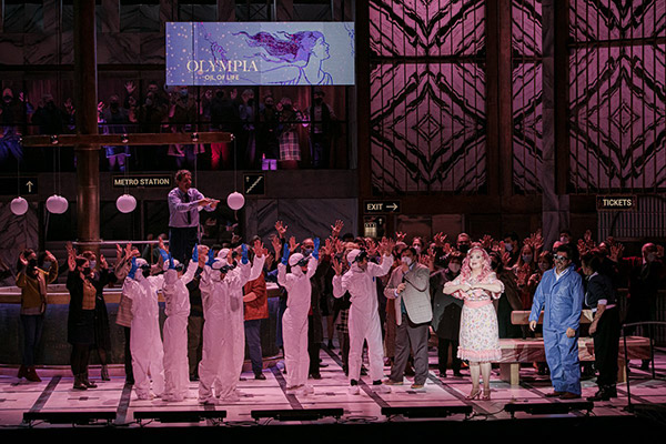 Les Contes D'Hoffmann