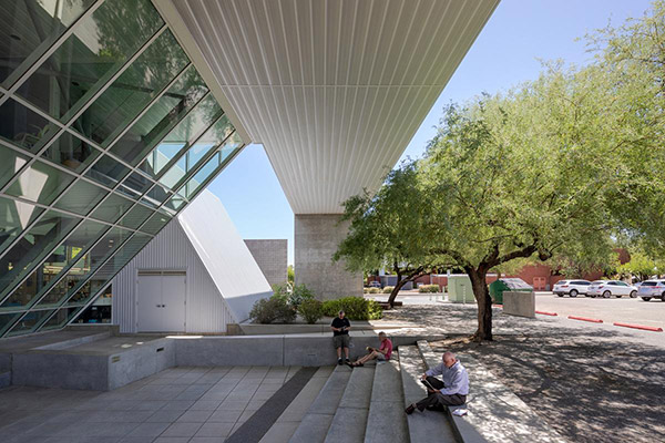 University of Arizona Poery Cnter