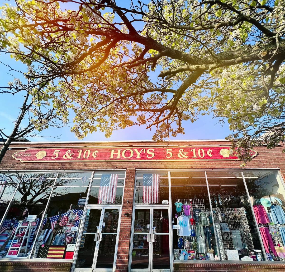 Hop on to 7 Mile Island this weekend!