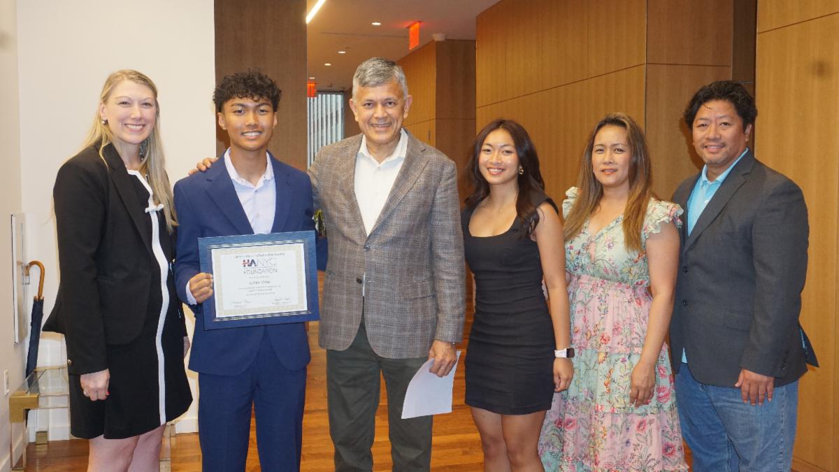 Isaiah Vidal award photo