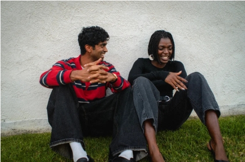 SUNANDMOON to Release Debut Single 'IN THE MOVIES' Image