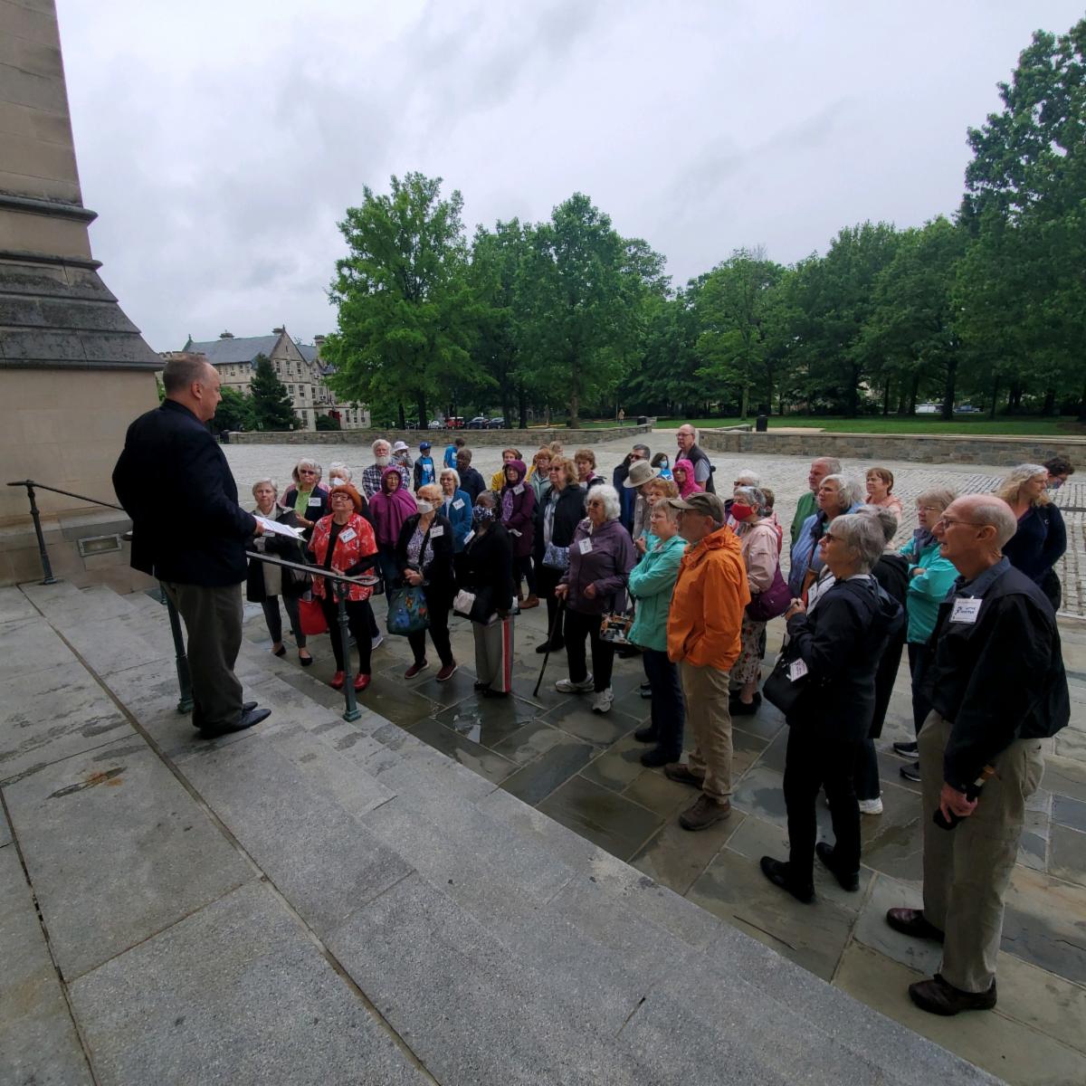 Trip group sightseeing