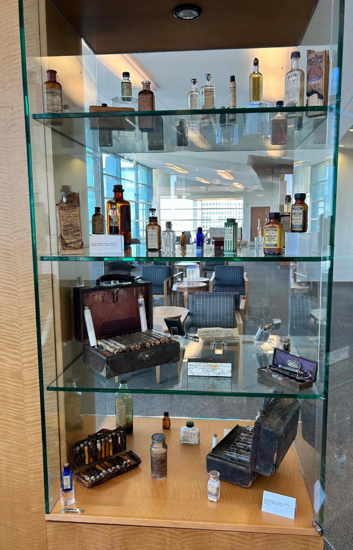 UT Southwestern Library Newsletter - March 2025