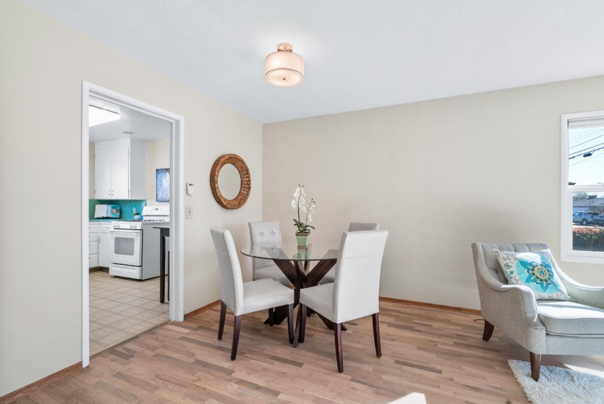 Coveted Seabright, Santa Cruz! 1Level home on huge parcel!