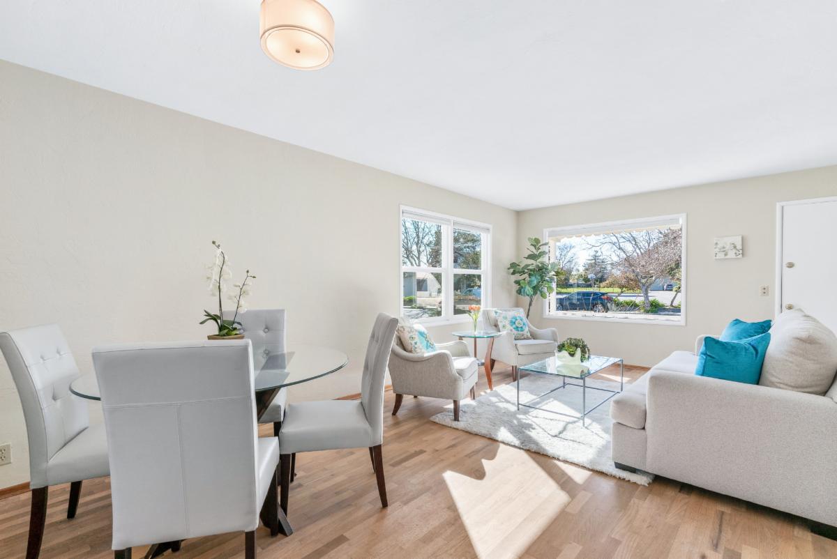 Coveted Seabright, Santa Cruz! 1Level home on huge parcel!