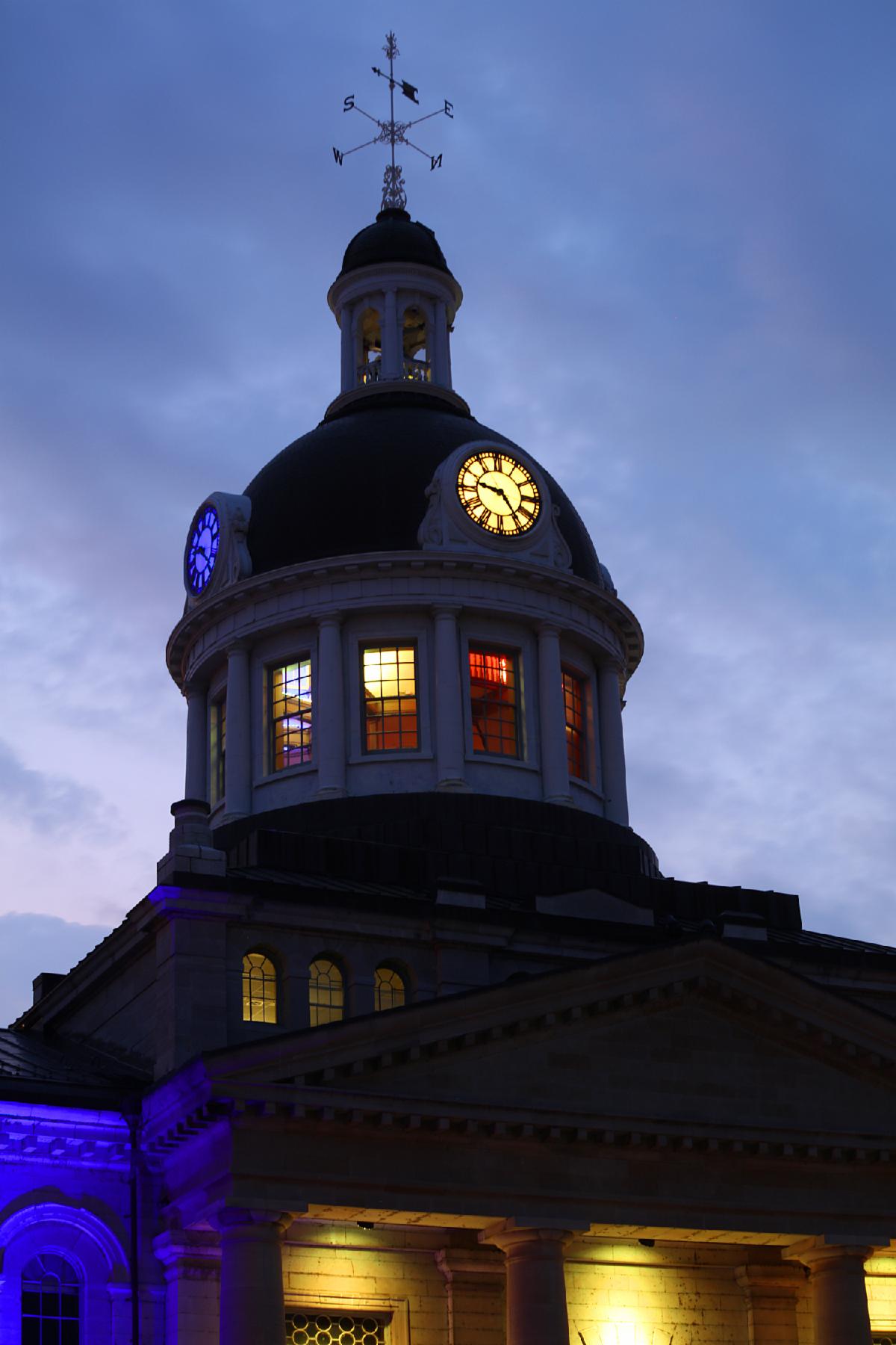 Kingston City Hall lit in tricolour