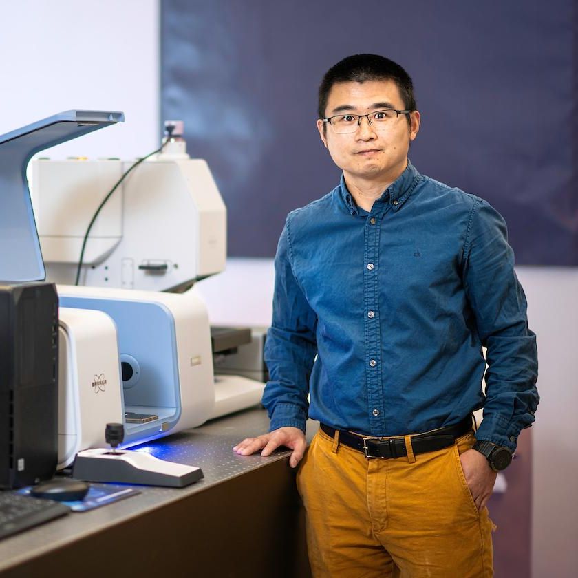 UNT professor Yuzhe Xiao in his lab