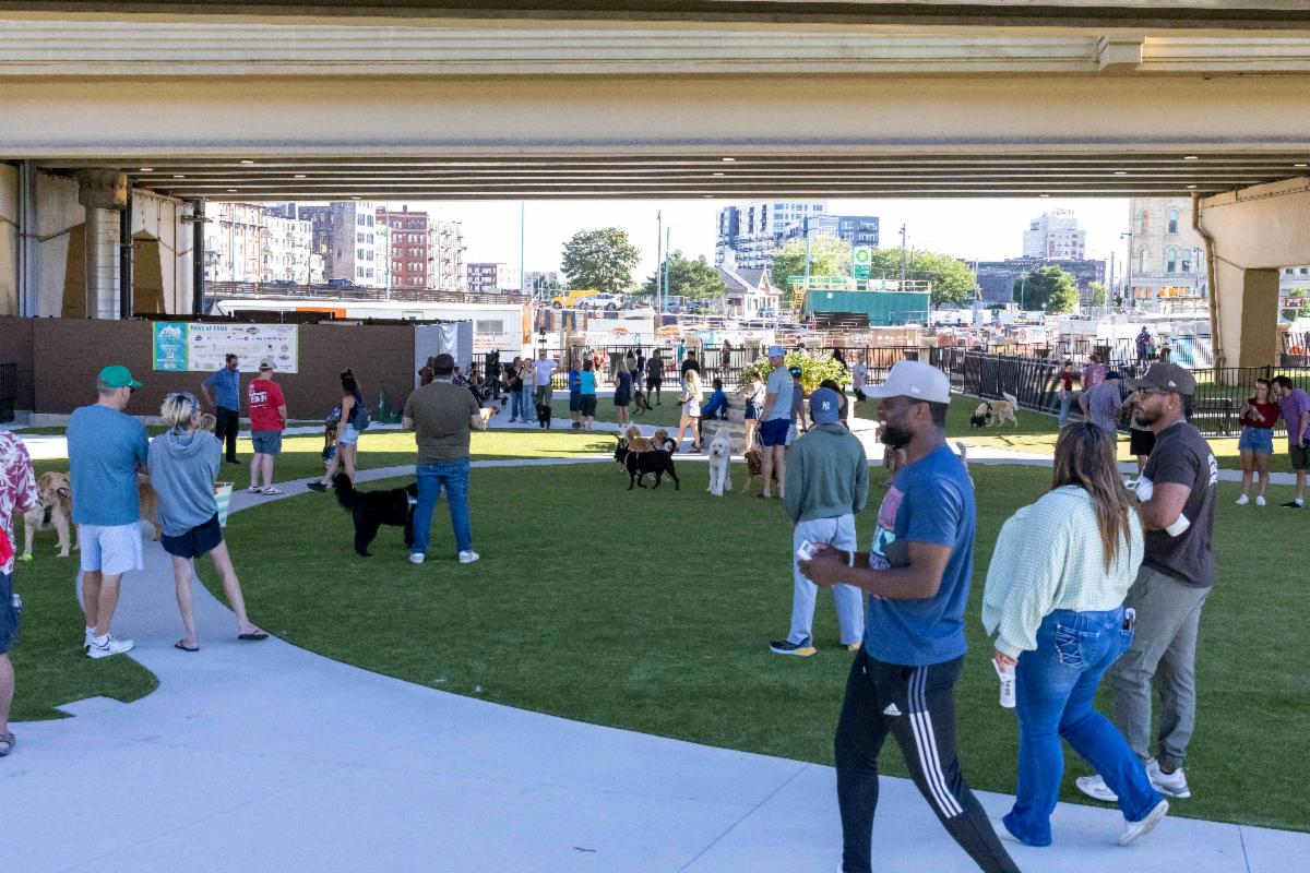downtown milwaukee dog park riverwalk