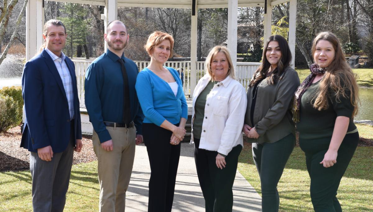 Leslie Eason Real Estate Team Photo