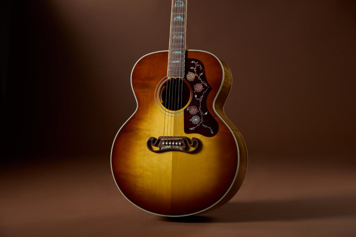Gibson Custom SJ-200 Elegant Koa Honey Burst