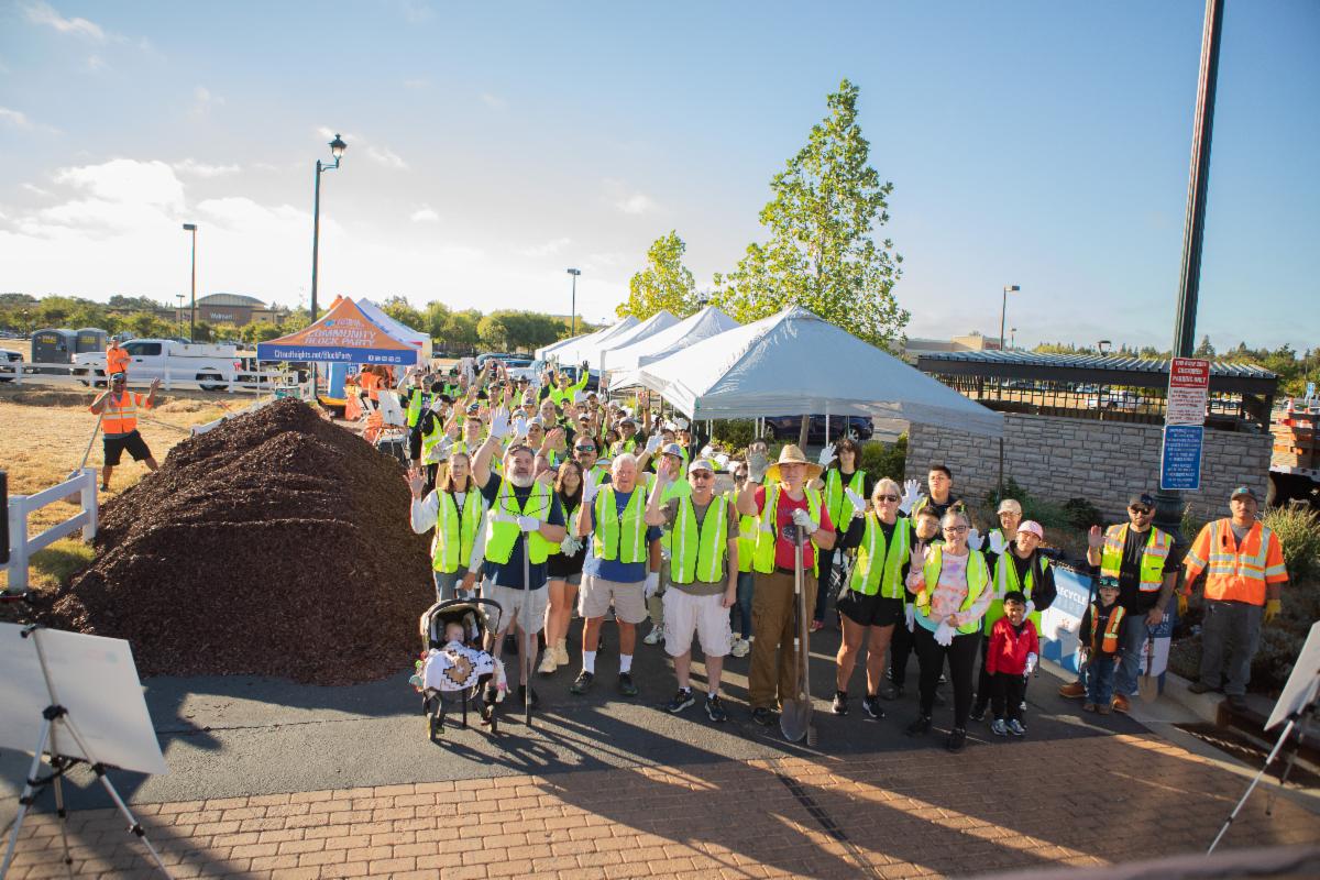 Fall Volunteer Day