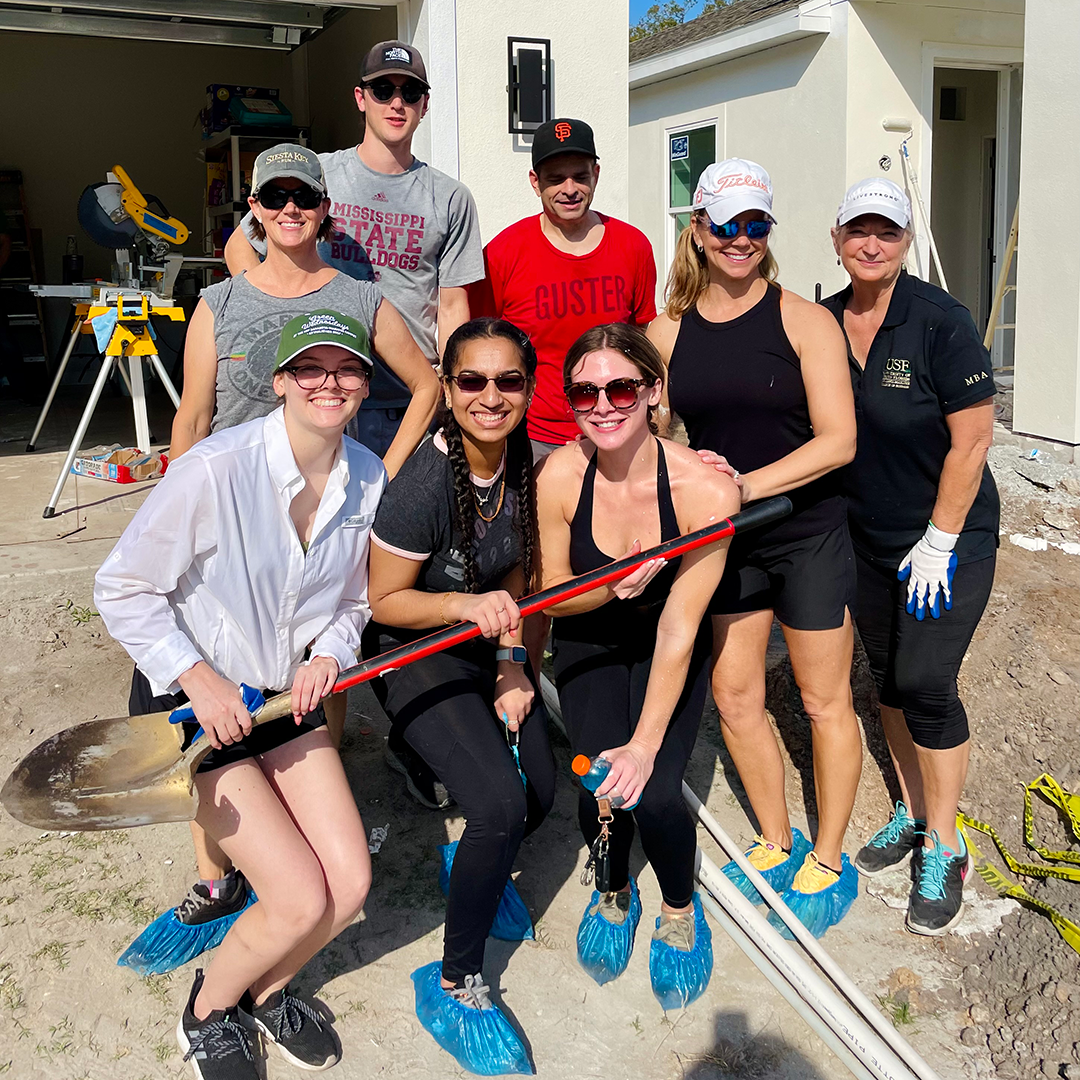 image of habitat volunteers