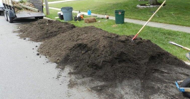mulch dumped on public road