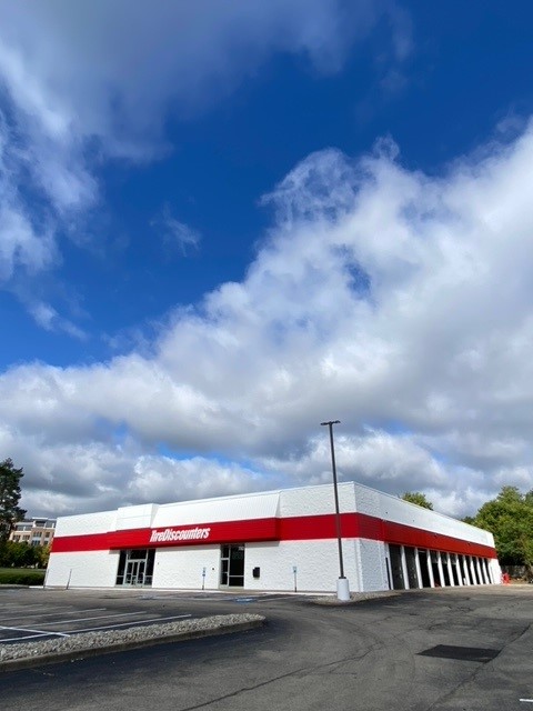 Tire Discounters Building