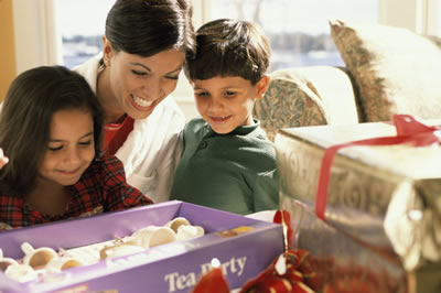 chidren-opening-gifts.jpg